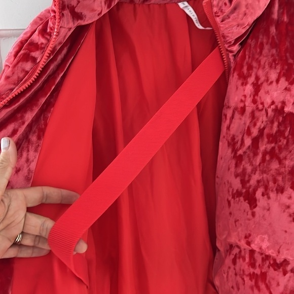 Fabletics Wander Crushed Velour Cropped Puffer Jacket Pink Strawberry - Picture 5 of 6